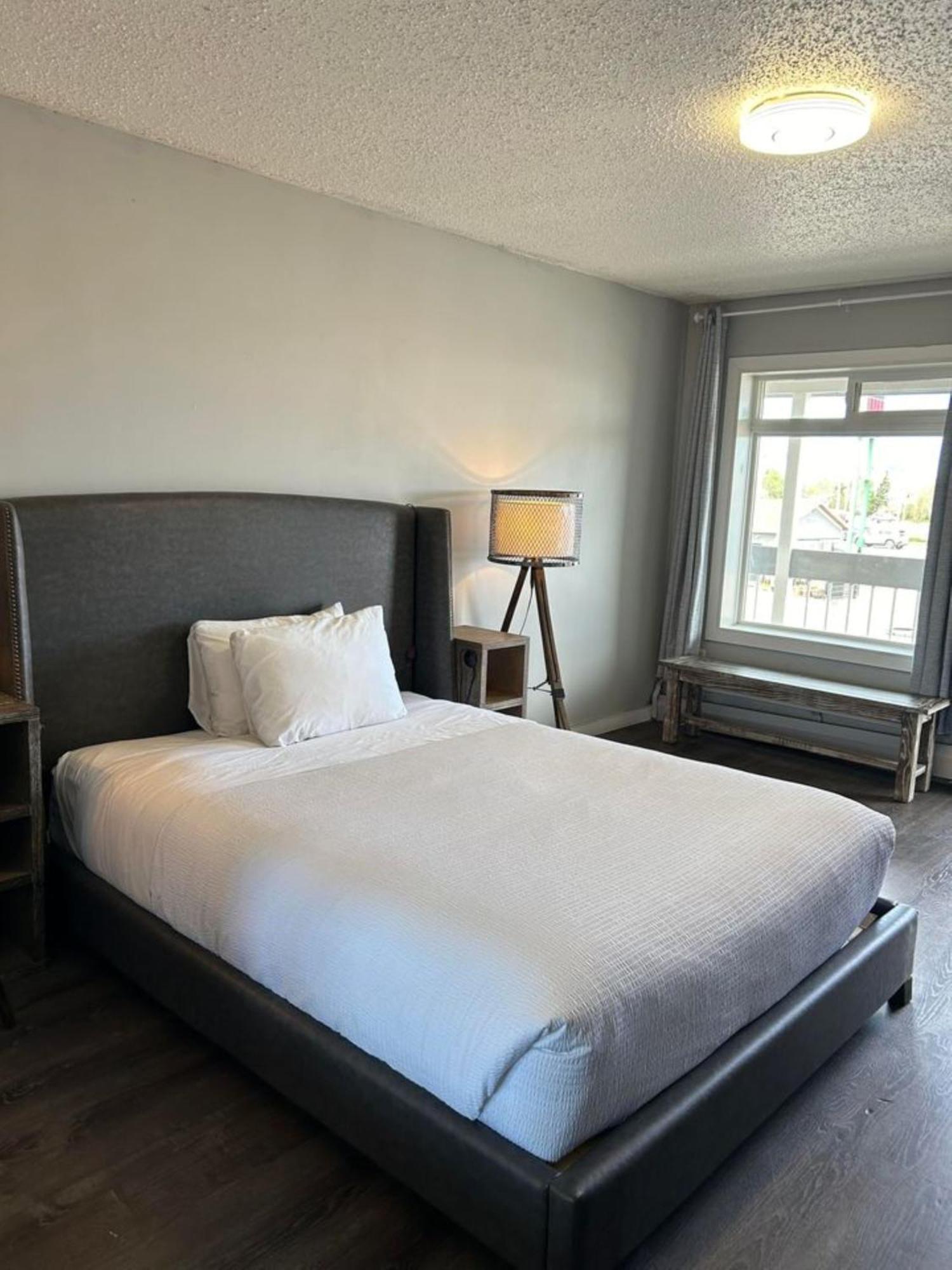 Parkside Inn Grande Prairie Exteriör bild